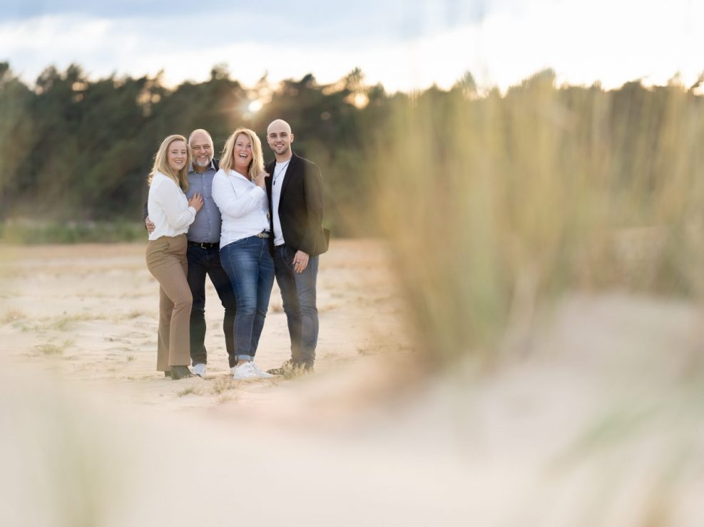 Familie fotoshoot buiten Hulshorsterzand gouden uurtje